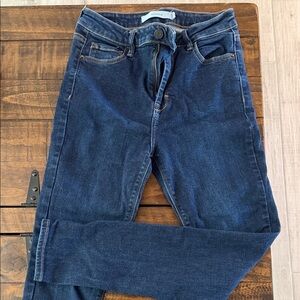 Stylish Dark Blue Skinny Jeans